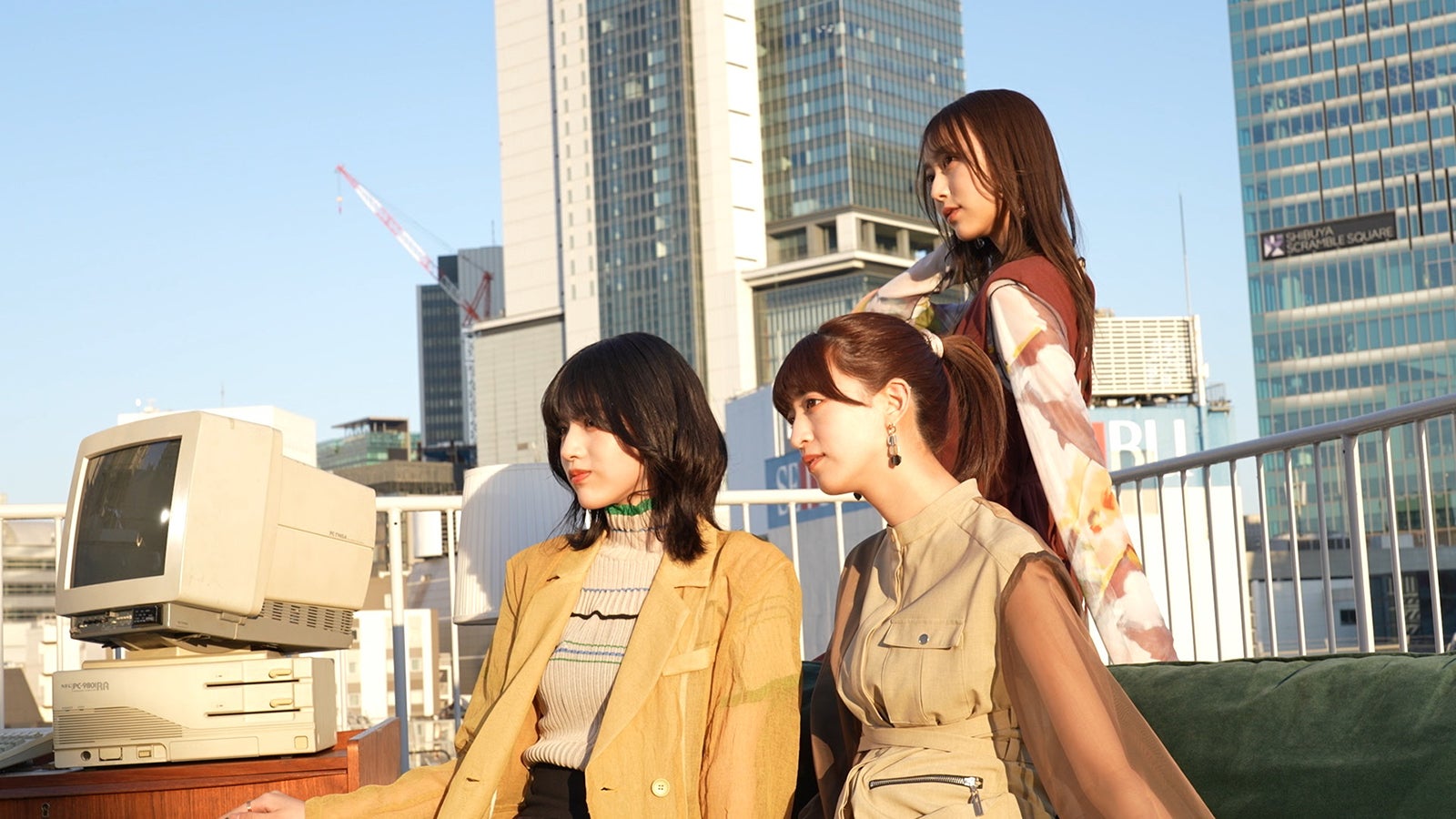 林瑠奈、吉田綾乃クリスティー、弓木奈於（C）BSテレ東