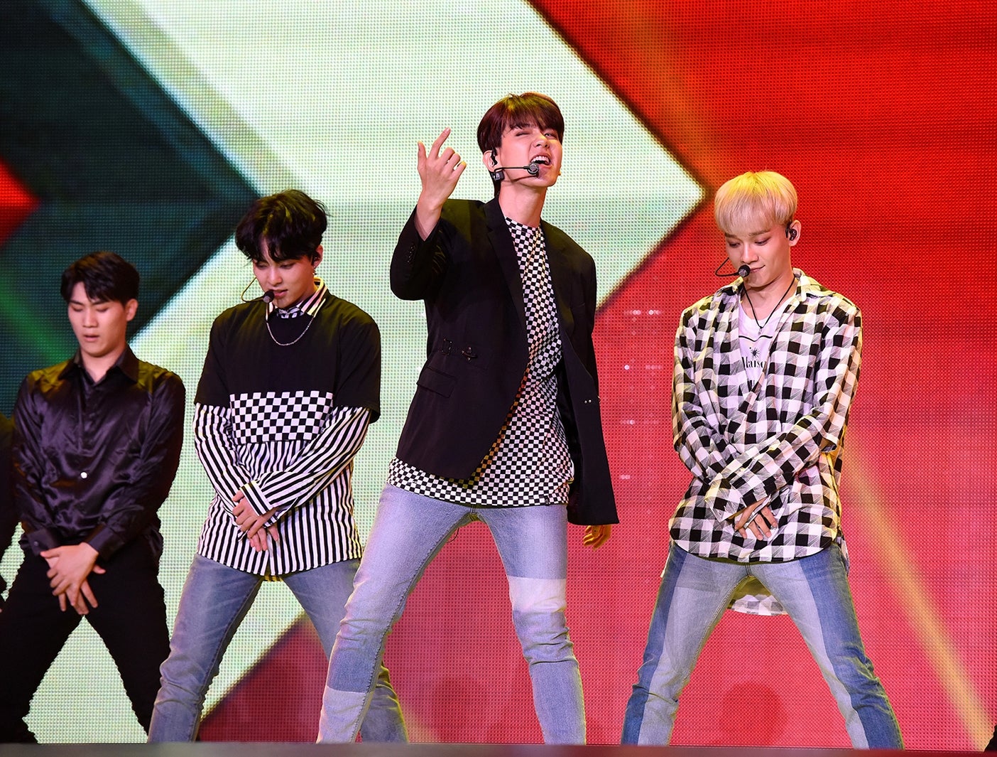 EXO-CBX （提供写真）