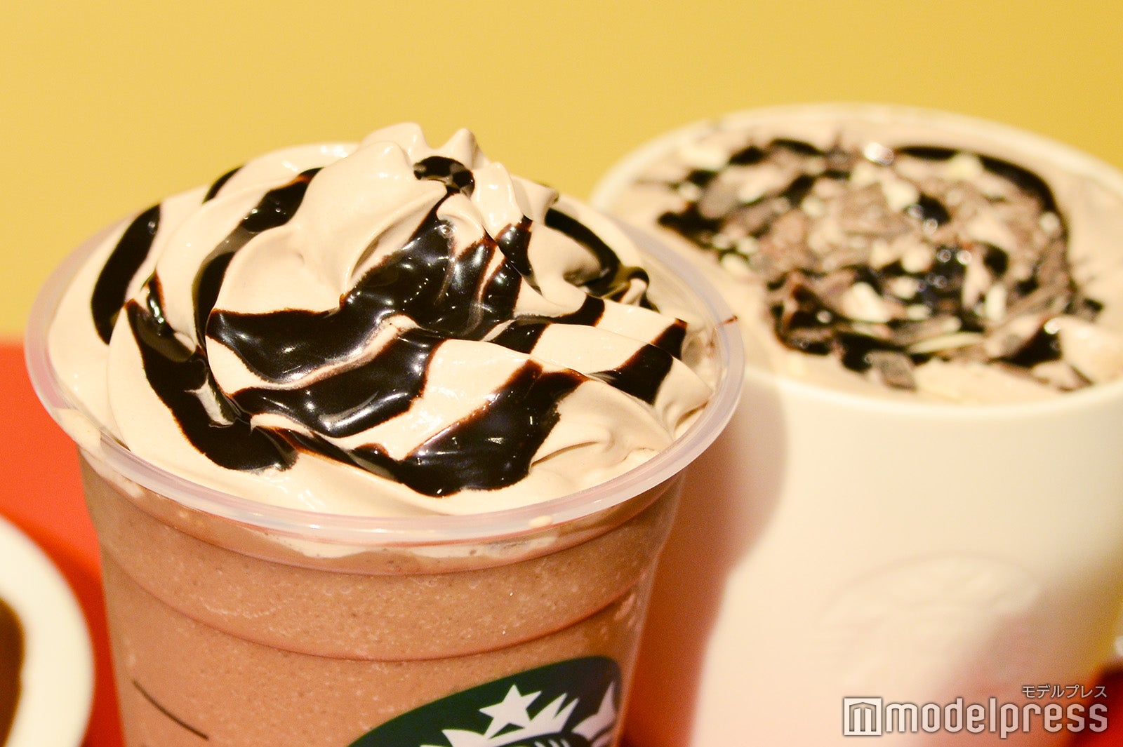 トリプル 生チョコレート フラペチーノ（C）モデルプレス