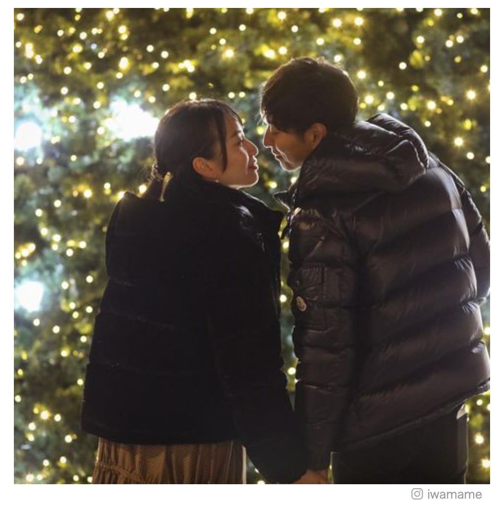 「バチェラー」岩間恵、夫・友永真也との密着キスショットに反響「映画のワンシーンみたい」「素敵すぎて息止まった」