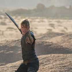 あのモンスターも!あの楽曲も!あの肉焼きシーンまで!映画『モンスターハンター』待望の本予告映像解禁!