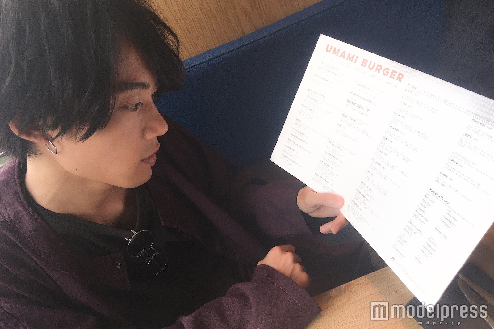 横顔（C）モデルプレス