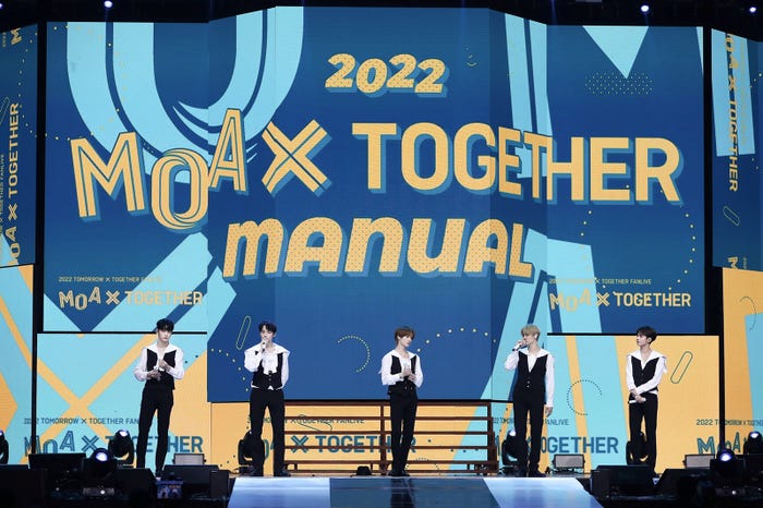 TOMORROW X TOGETHER(P)&(C)BIGHIT MUSIC