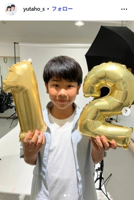 “「再会」出演話題”鈴木福の弟・楽、小学校卒業報告 4きょうだいショット＆入学式との比較に反響「福くんと身長変わらない」「やっぱり似てる」