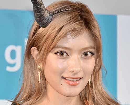 ローラ、コスプレ姿を初披露「いつもとは違う」
