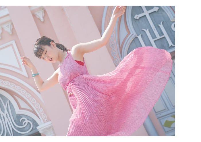 伊原六花2nd写真集「sau hoa」(東京ニュース通信社刊)*1つ目の「a」はアキュート・アクセント付き