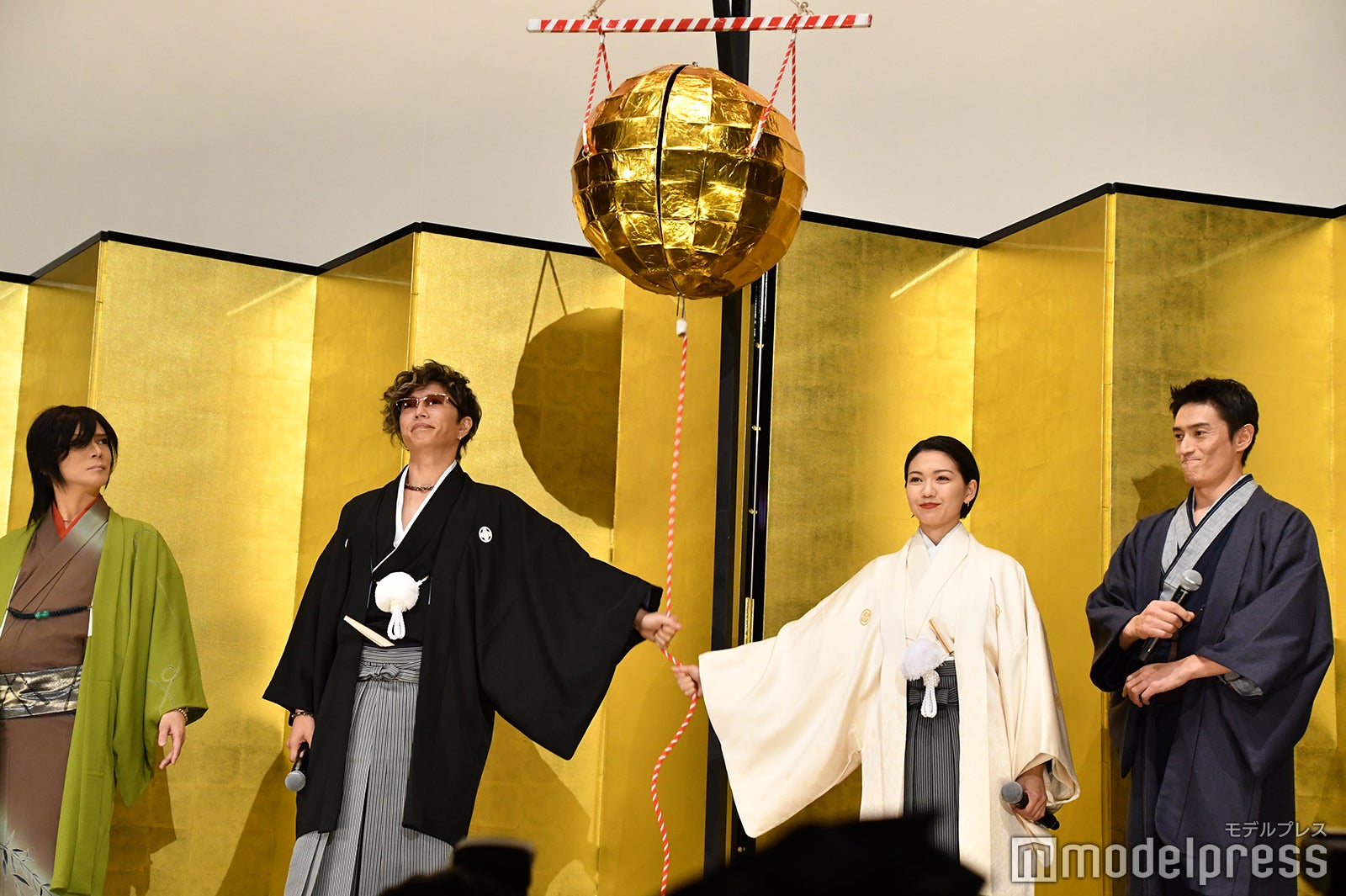 （左から）京本政樹、GACKT、二階堂ふみ、伊勢谷友介（C）モデルプレス