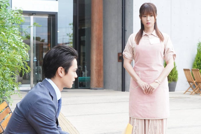 瀬戸康史、深田恭子(C)フジテレビ