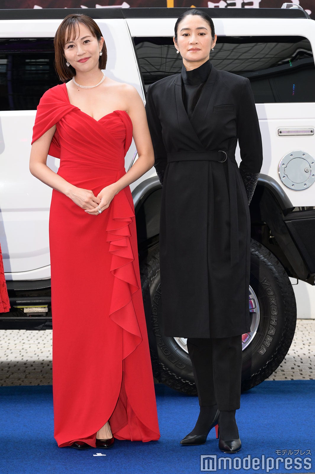 比嘉愛未、小雪（C）モデルプレス