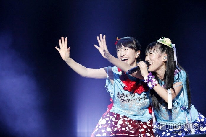 ももいろクローバーZ・百田夏菜子（左）、高城れに（右）／「SUMMER SONIC 2013」出演時より