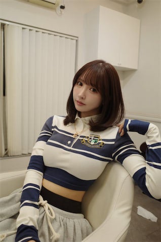 三上悠亜、ふんわり長めボブにヘアカット「どんどん可愛くなってる」