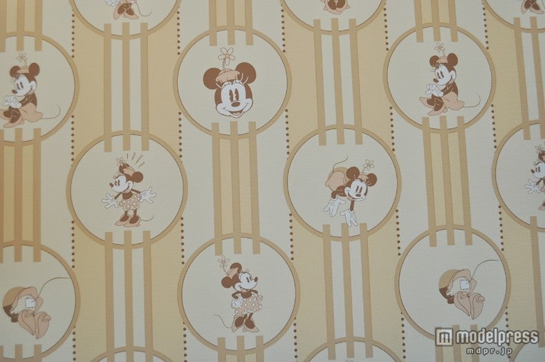 ミニーマウスルームの壁紙
