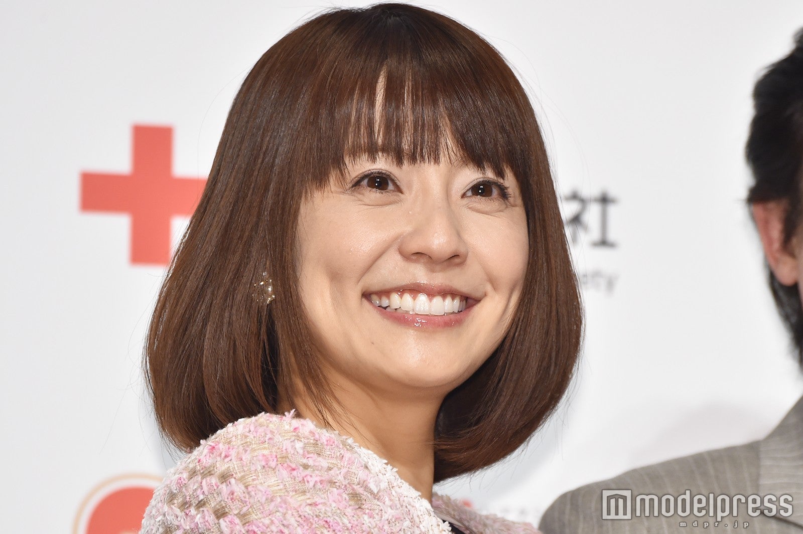 小林麻耶 結婚を発表 妹からの最高のプレゼント モデルプレス