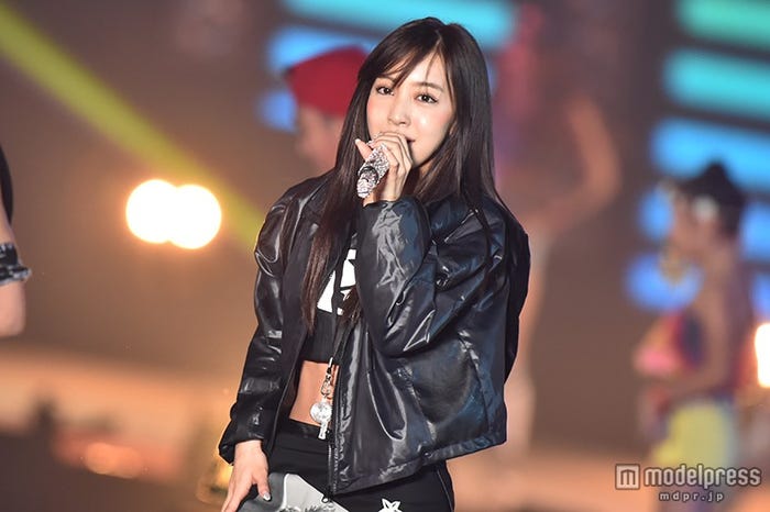 板野友美