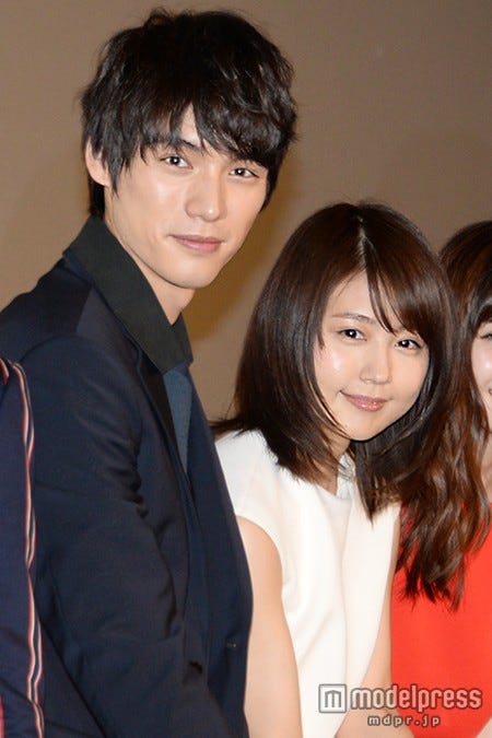 (左から)福士蒼汰、有村架純