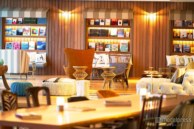 ザ・ロビー／画像提供：ツネイシホールディングス