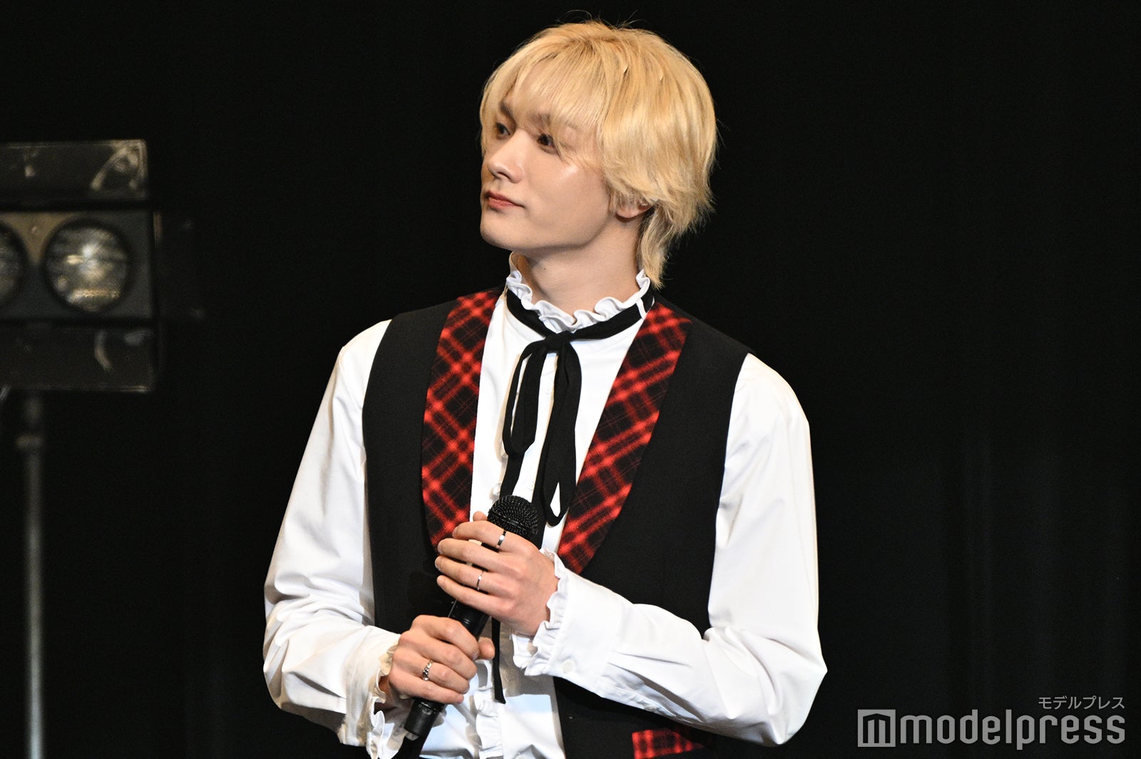 古家正亨氏の話を聞くSUNGHO（ソンホ）（C）モデルプレス