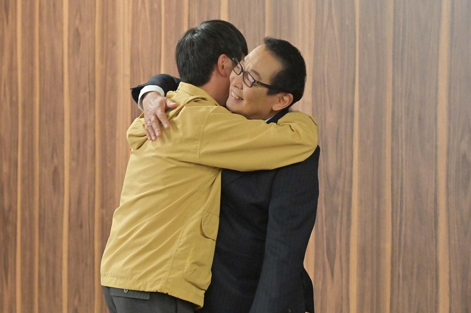 森下能幸、さだまさし「石子と羽男―そんなコトで訴えます？―」最終話より（C）TBS