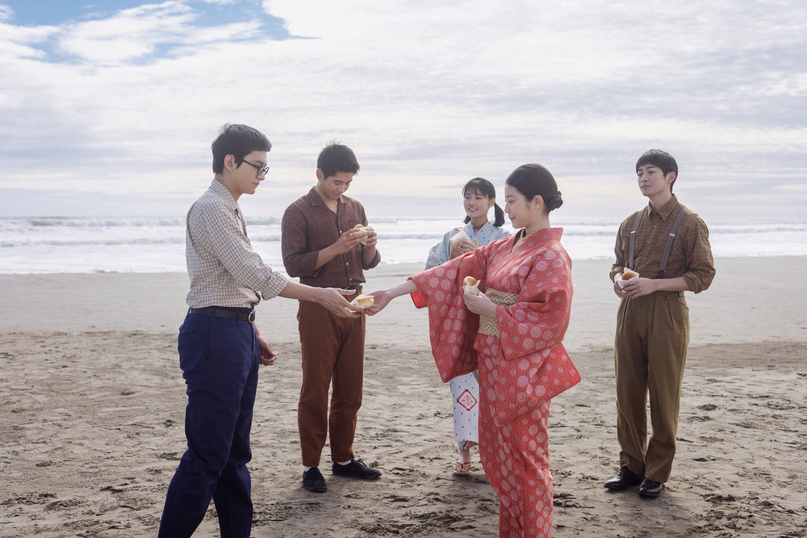 北村匠海、中沢元紀、原菜乃華、今田美桜、高橋文哉「あんぱん」第32話（C）NHK