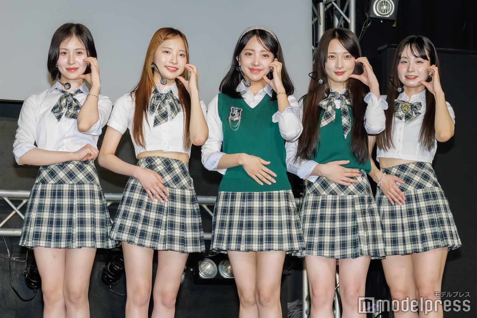 MIO、HANA、ERIN、SOO-AH、YURA／UNICODE（C）モデルプレス