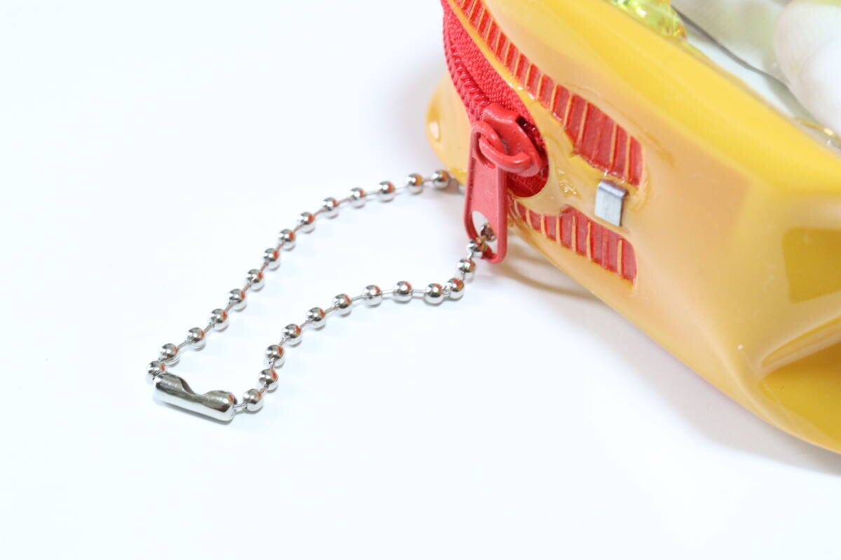 マチ付きポーチ　ボールチェーン