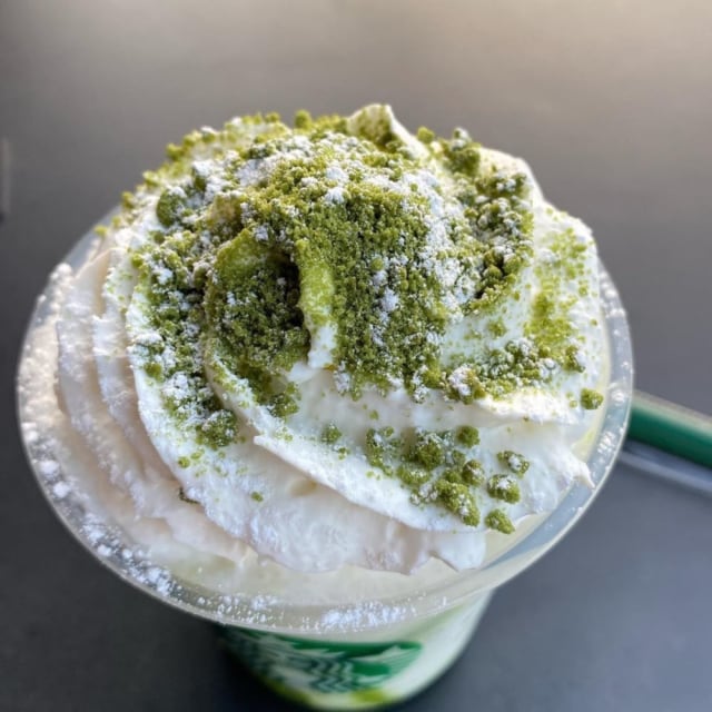 スタバの抹茶×抹茶ホワイトチョコレートフラペチーノ