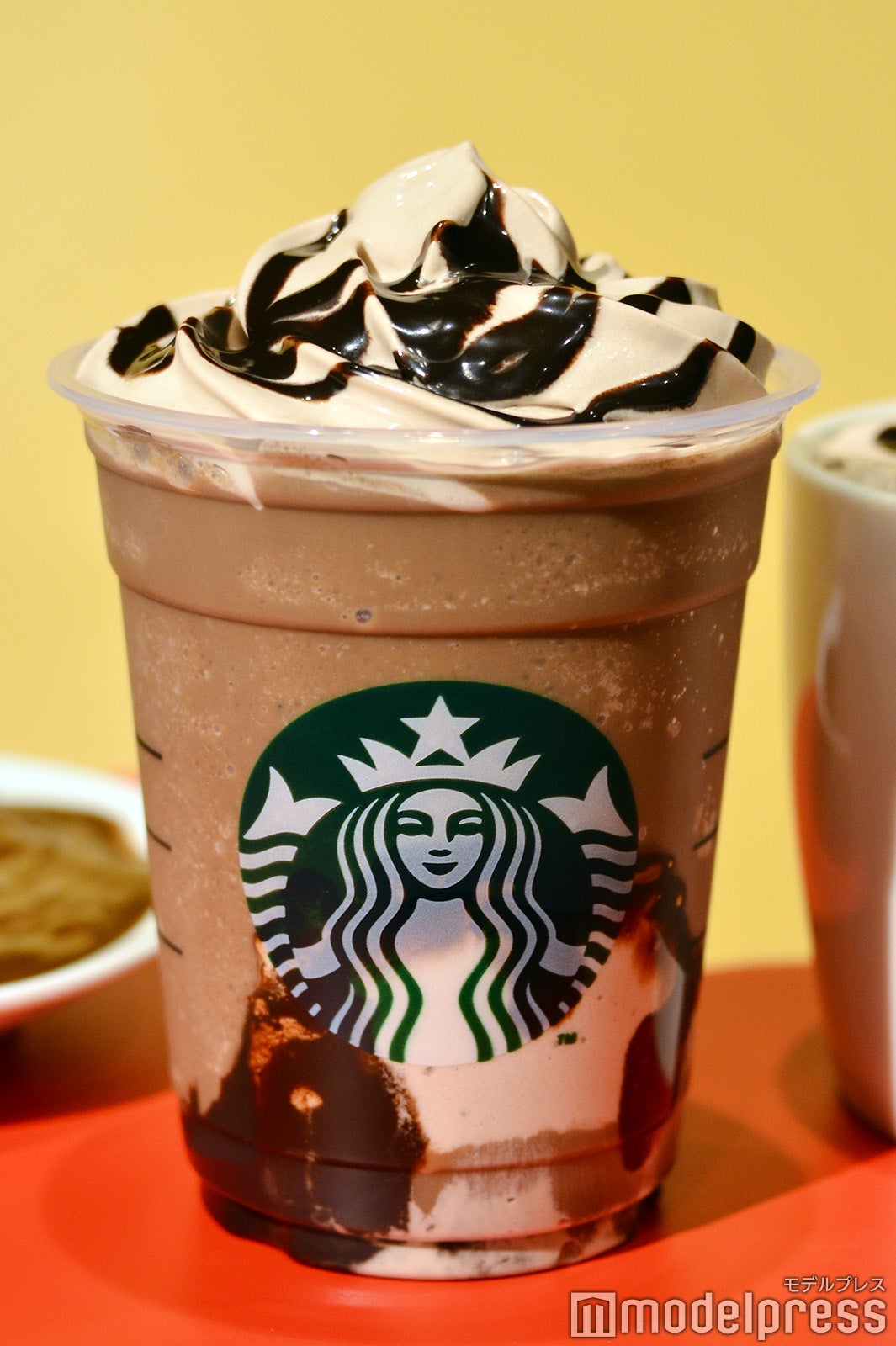 トリプル 生チョコレート フラペチーノ（C）モデルプレス