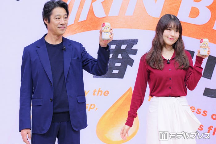 堤真一、有村架純(C)モデルプレス
