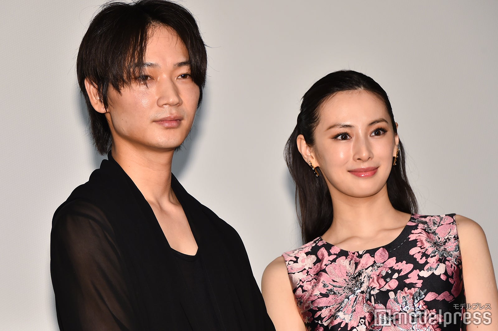 綾野剛、北川景子 （C）モデルプレス