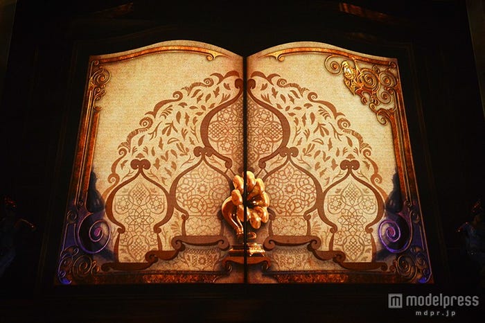 「ミッキー・アンド・ザ・ワンダラス・ブック」より