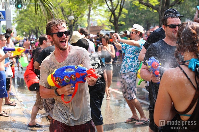 夏といえば水鉄砲／画像提供：ASOBIBA