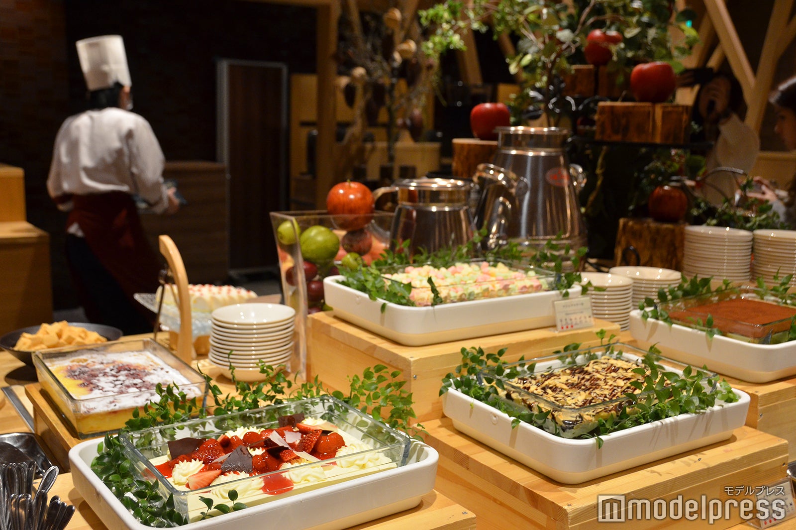 充実のデザートコーナー （C）モデルプレス