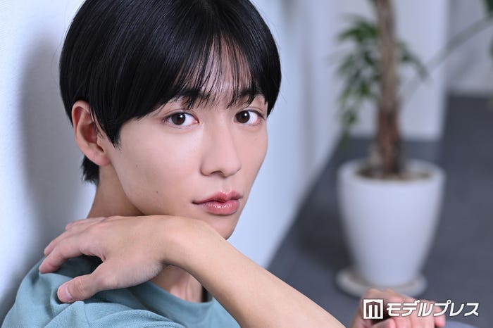 秦令欧奈アナ(C)モデルプレス