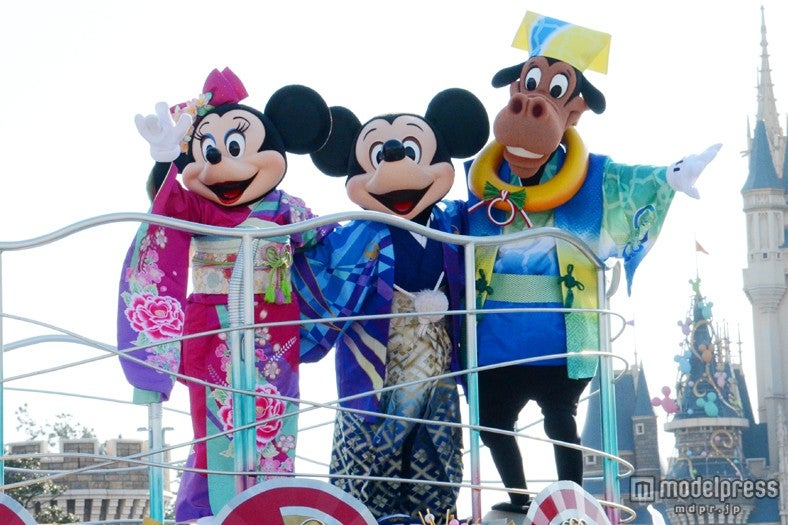 ホーレス・ホースカラー（右）／「ニューイヤーグリーティング」TDL