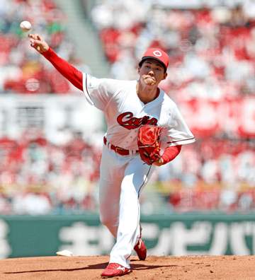 広島・ドラ5赤木 母・恵美さん始球式→先発の“母子リレー”から球団初7投手完封リレー「お母さんから始まって、最後までゼロで」