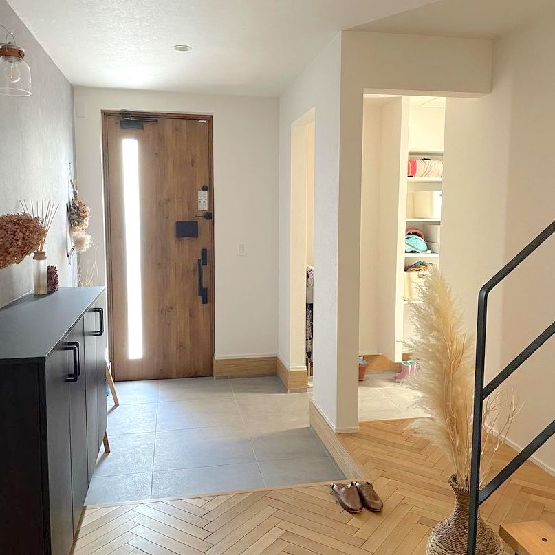 憧れの おしゃれな広い玄関 実例集 広い空間を格上げするインテリアもご紹介 モデルプレス