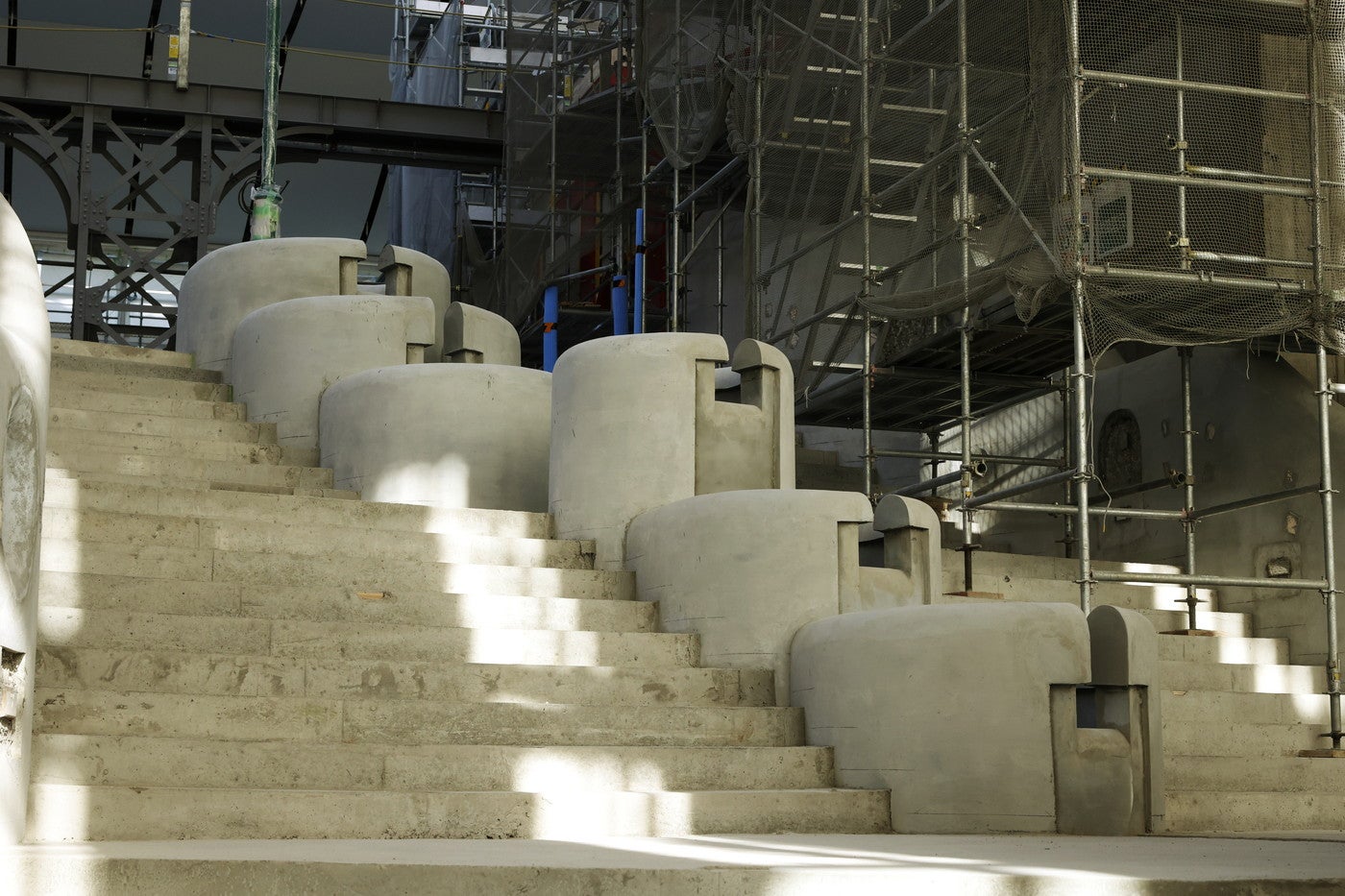 ジブリの大倉庫工事現場（C）2022 Studio Ghibli