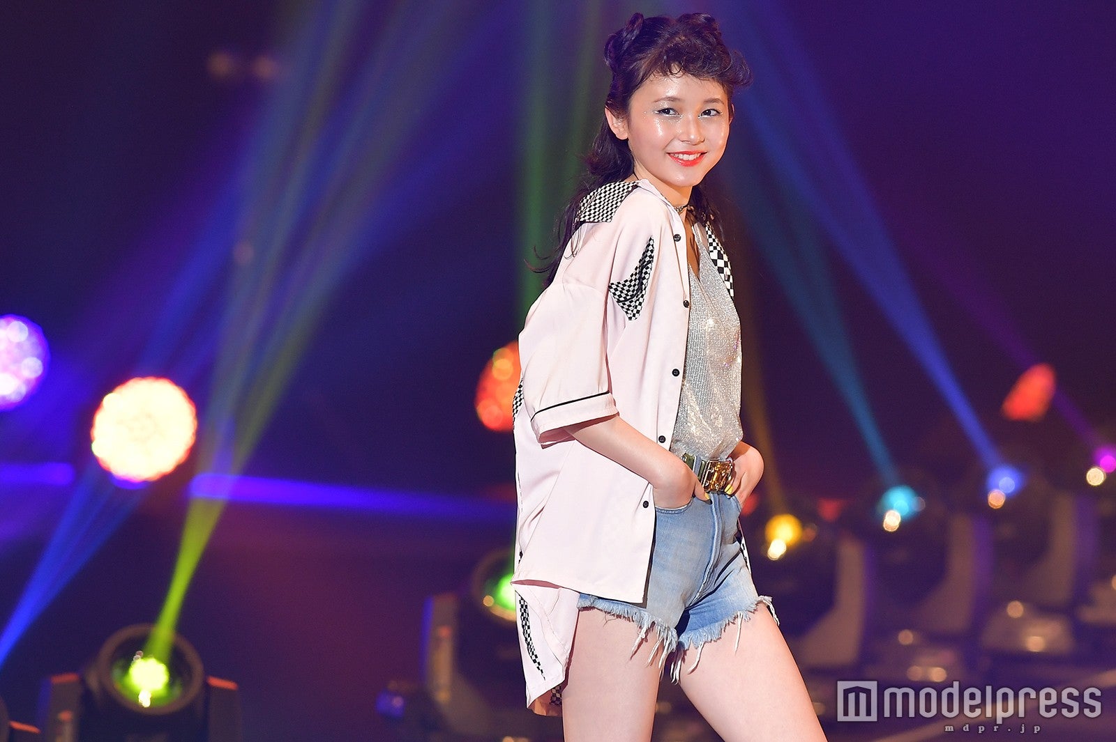 “女子中高生の憧れ”久間田琳加、美脚際立つランウェイ フレッシュな魅力全開＜超十代＞