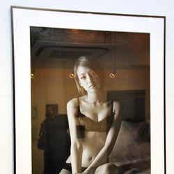 南明奈/写真展「akina-mono-chrome」より