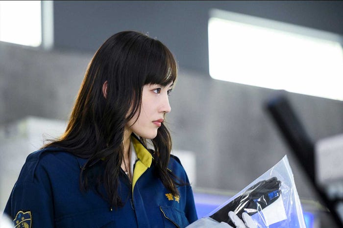 綾瀬はるか「天国と地獄 ~サイコな2人~」第3話より(C)TBS