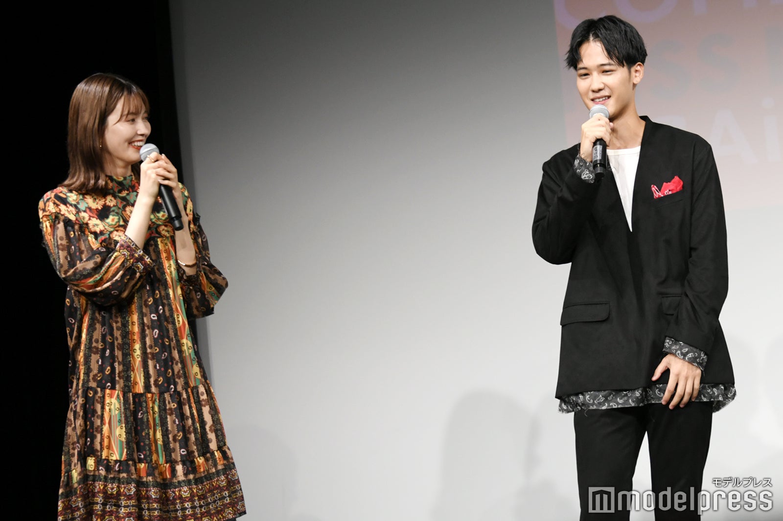 八木アリサ、葉山奨之（C）モデルプレス