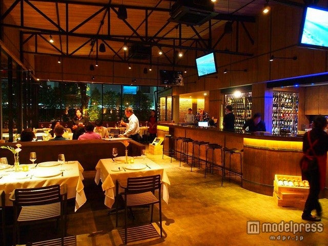 夜はワインバーとしても利用可能／photo by promoterest