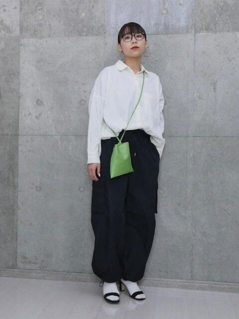 カーゴパンツ　コーデ