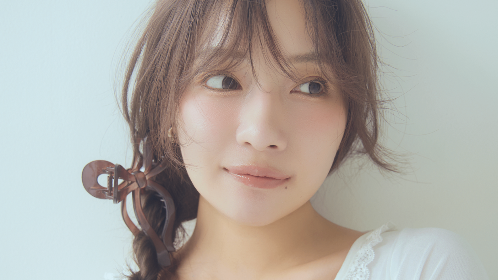 アレンジせずともおしゃれに仕上がる♡ デザイン豊富な《ヘアクリップ》に注目！