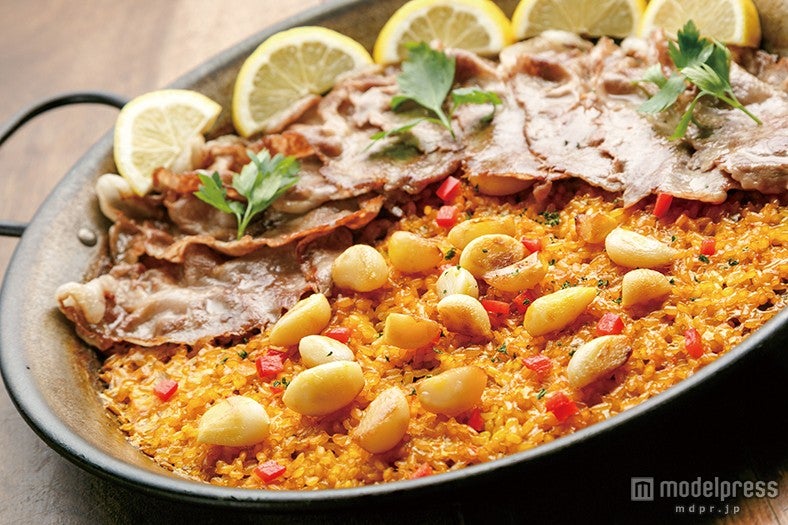 スペインクラブ「スペインクラブ特製ガーリックパエリア」／画像提供：ガーリックパラダイス実行委員会