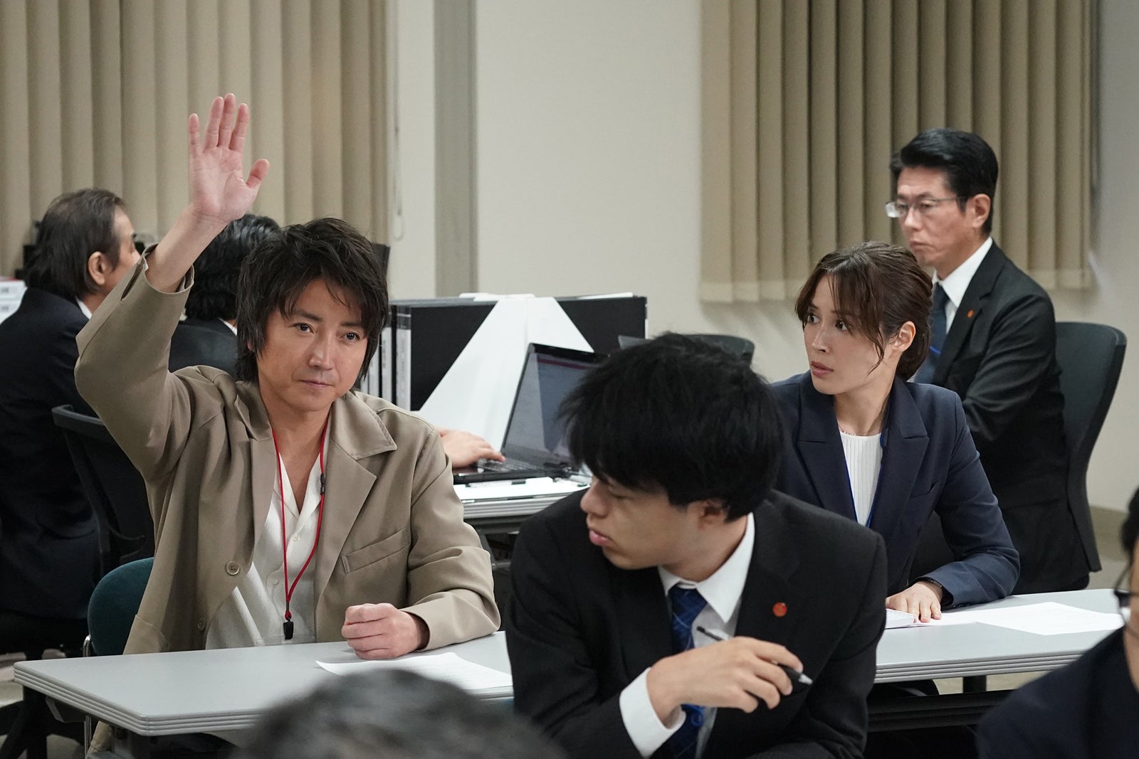 藤原竜也、広瀬アリスら「全領域異常解決室」（C）フジテレビ