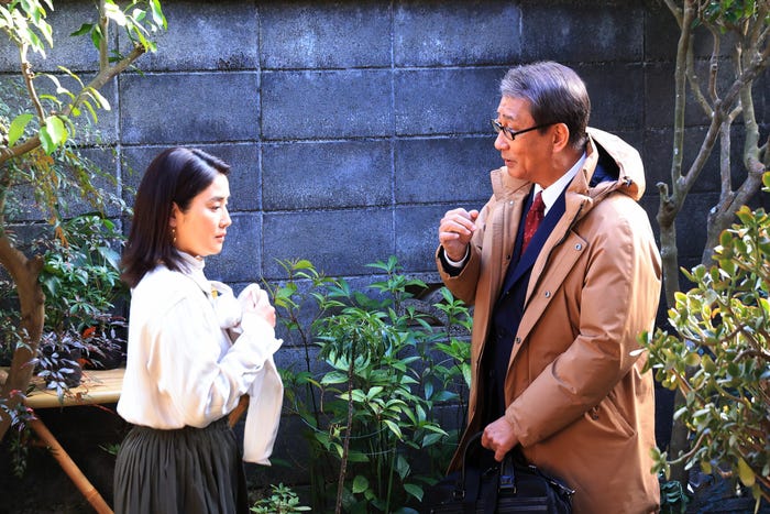 石田ひかり、中井貴一「続・続・最後から二番目の恋」第3話(C)フジテレビ