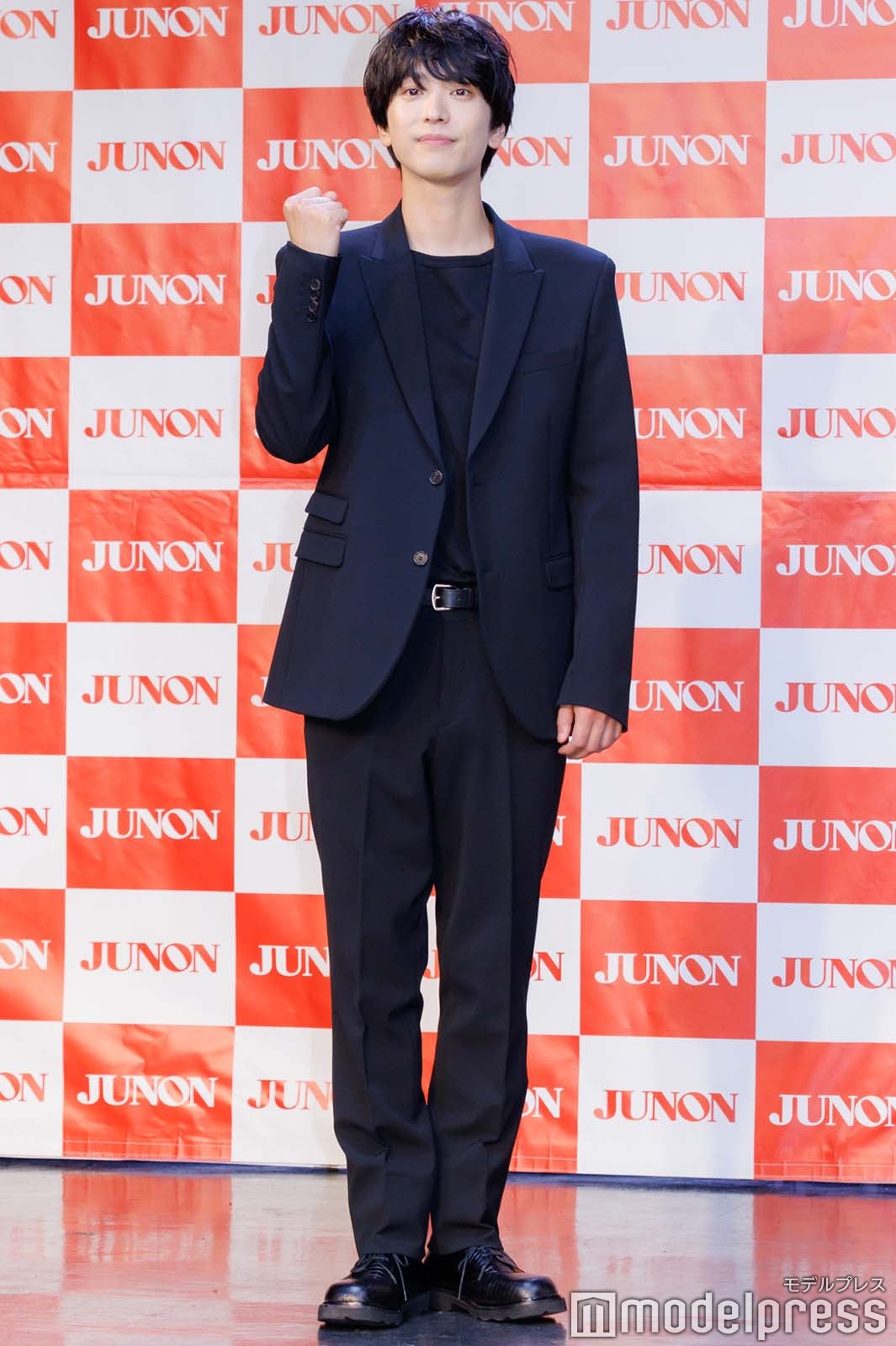 黒羽麻璃央（C）モデルプレス