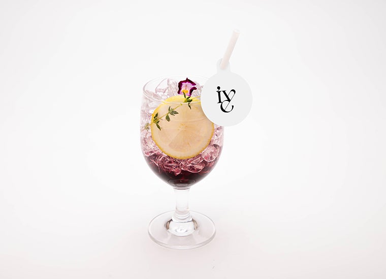 KCON2022 カラーソーダ＜IVE＞税込880円／提供画像