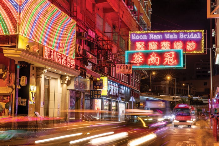 夜の香港観光でディープなネオン街を散策 写真を撮りたくなる下町ネオンスポット5選 女子旅プレス